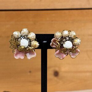 Vintage Pink Enamel Floral Cluster Clip On Earrings Gold Tone Bead Design B32